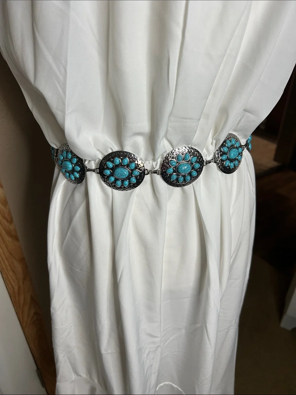 WESTERN Round Concho Faux Turquoise Chain Belt
